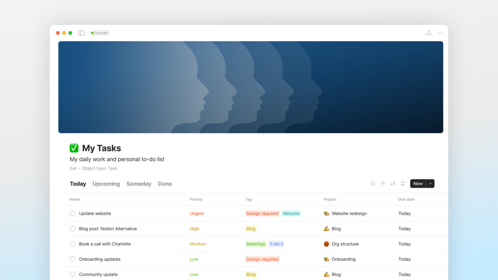 Interfaz de la aplicación mostrando una lista de tareas y un fondo con siluetas de perfiles.